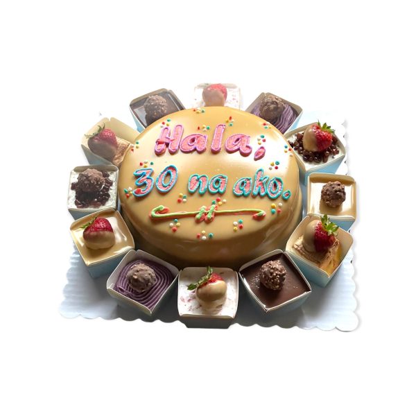 Caramel Round 8” with 12 Assorted Cups